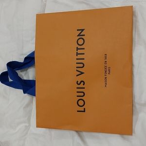 Louis Vuitton paperbag
